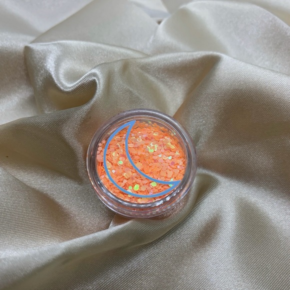 Cosmetic glitter - Picture 2 of 2